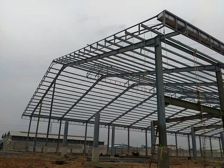 Tim las Karya Punjul Sebuana sedang bekerja